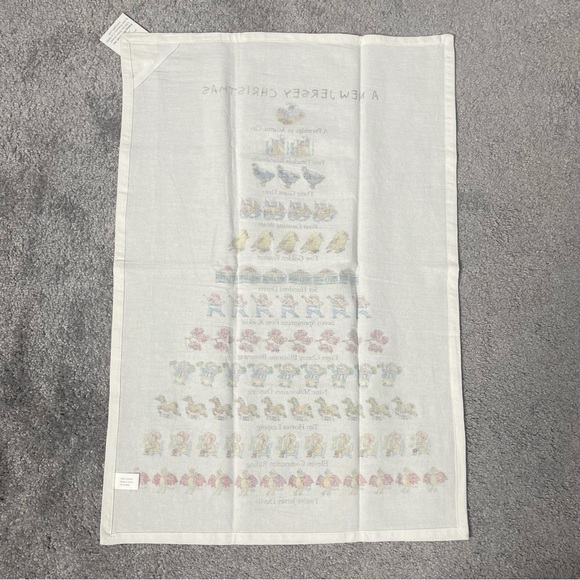 Mistletoe & Co. A New Jersey Christmas Kitchen Towel 18" x 26" New Tags - Picture 2 of 7